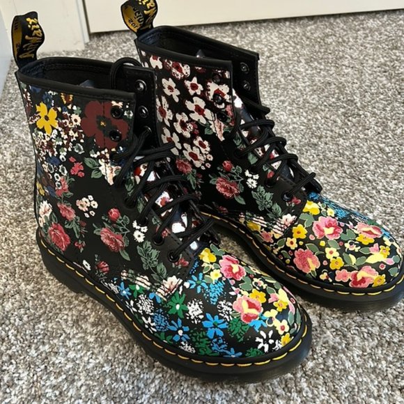 Authentic Doc Martens 1460 Pascal Floral Boots - Picture 1 of 8